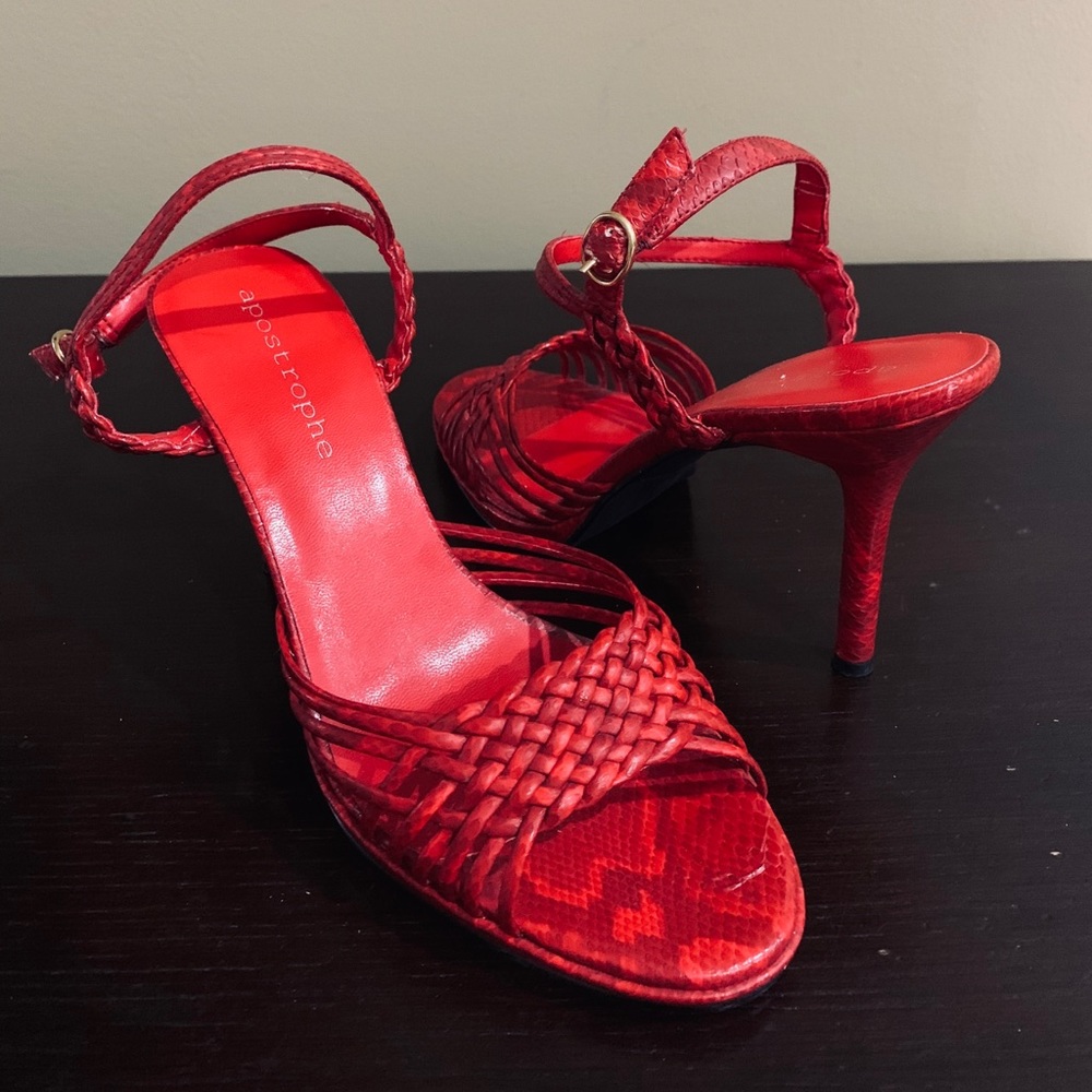Apostrophe Red Heels